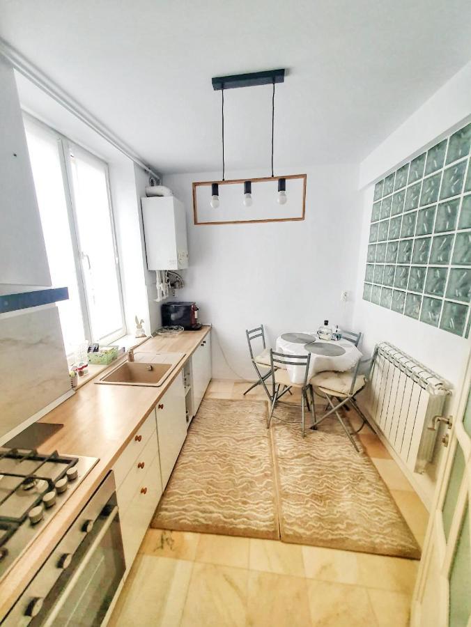 Apartamento Garsoniera C&L Petroşani Exterior foto