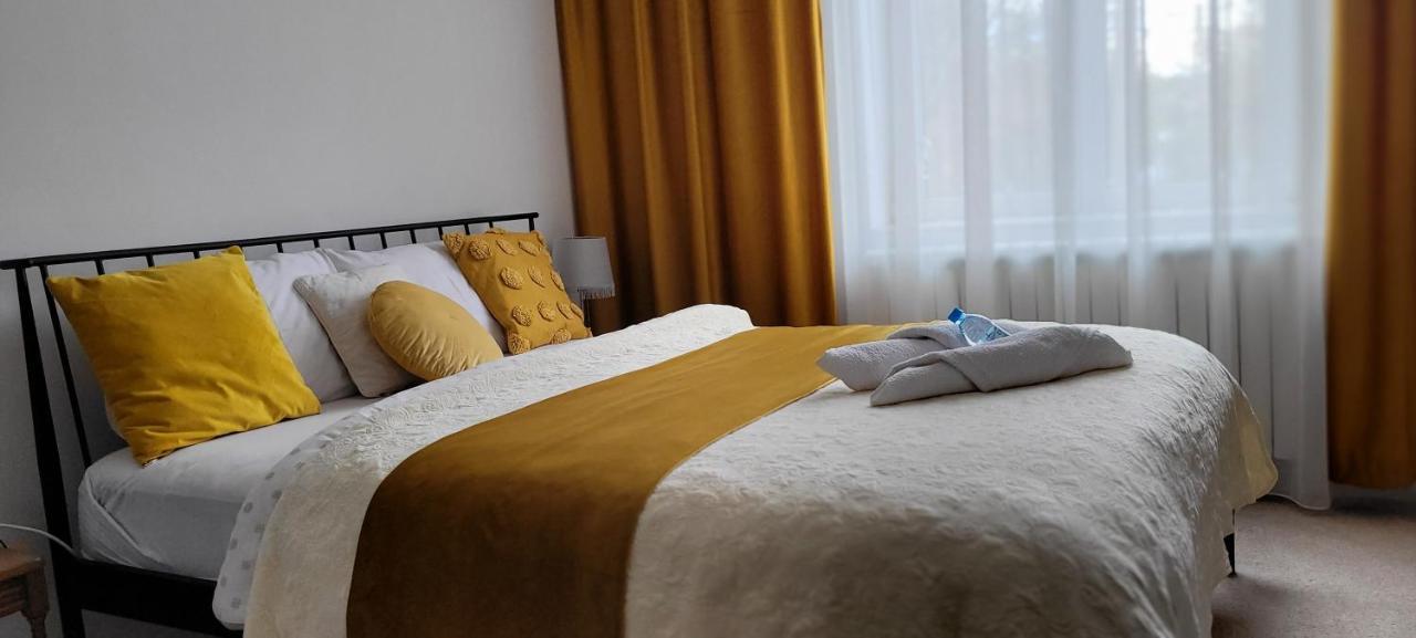 Apartamento Garsoniera C&L Petroşani Exterior foto